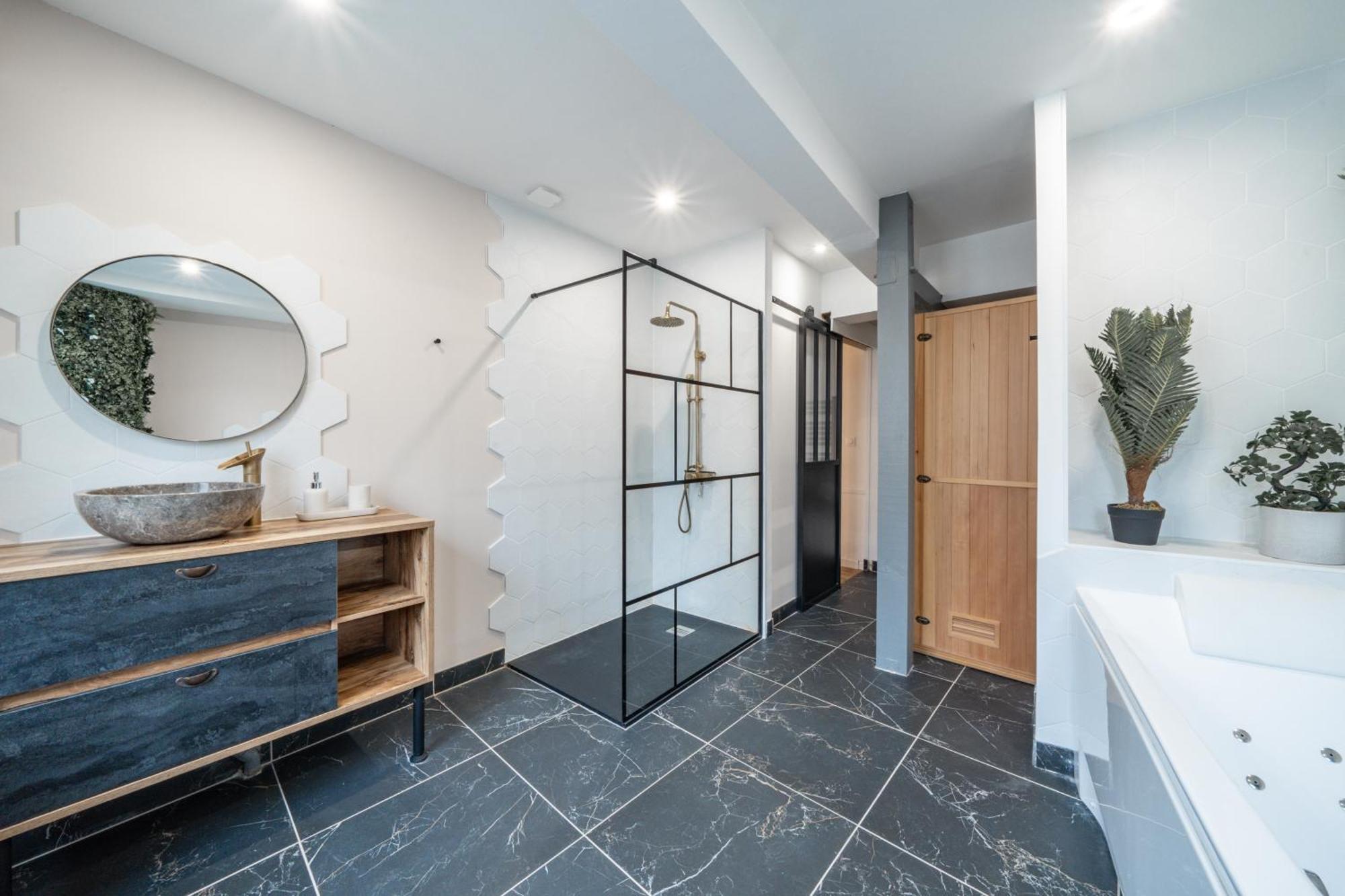 L'Evasion Amboise, Sauna Jacuzzi Esterno foto